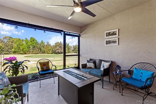 Building Photo - 615 W Rexford Dr