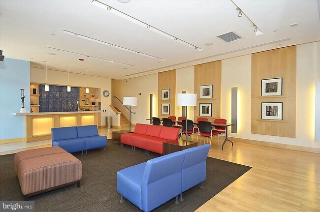 Building Photo - 475 K St NW