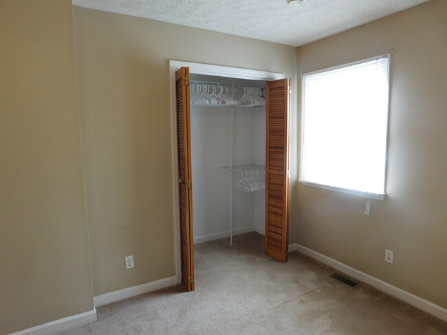 Building Photo - 1730 Elmwood Dr