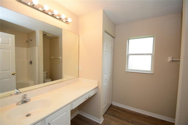 Building Photo - 20 Wheeler Ln