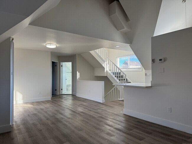 Building Photo - 81 Montoya Dr