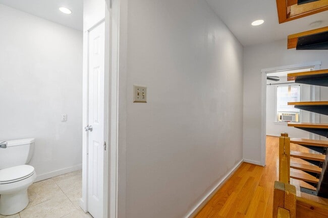 Building Photo - 802 LeCount St