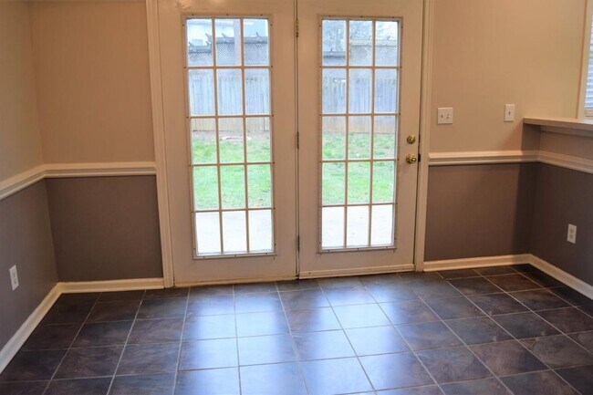 Building Photo - 21345 Aftonshire Dr