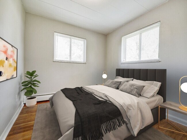Building Photo - Spacious 2-Bedroom Apartments at Groesbeck...