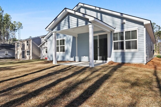 Building Photo - "Charming 4 Bed/2 Bath Home in Bluffton, S...