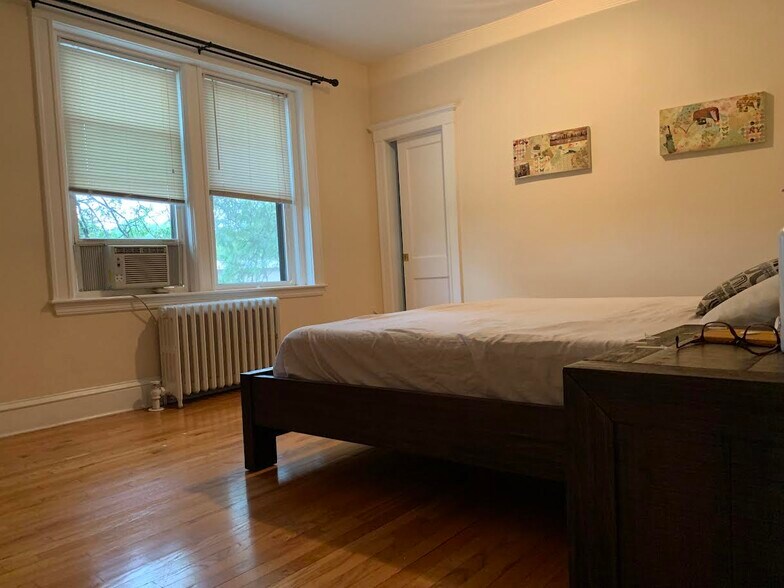 Building Photo - 399 Washington St