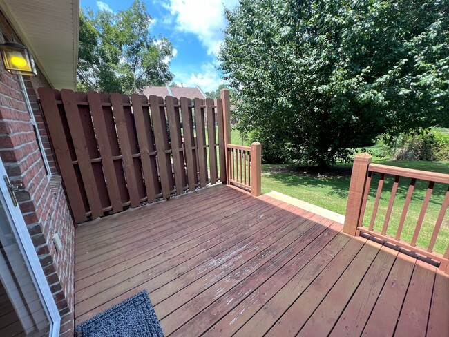 Building Photo - Beautiful Westside Condo!