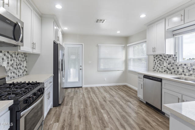 Building Photo - 744 Onarga Ave