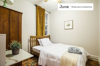 Building Photo - Room in Shared 5 bed/1 bath home in Hell's Kitchen
