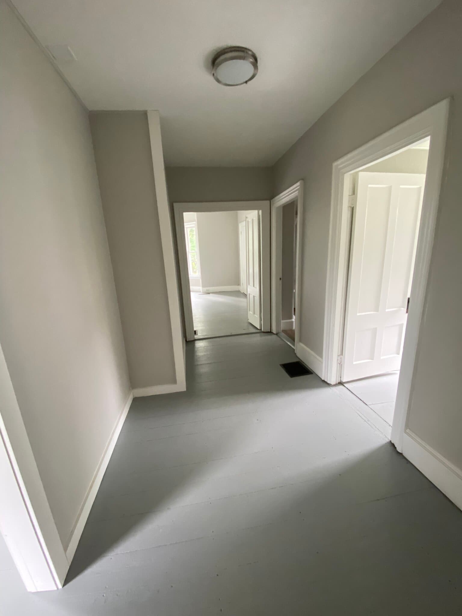 Building Photo - 3 Cross St