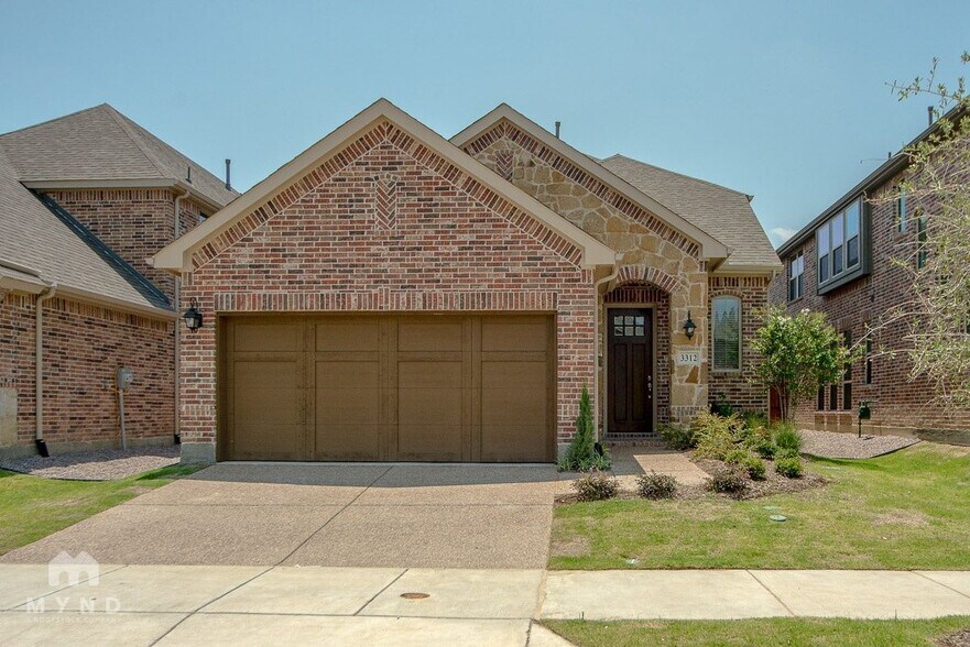 Primary Photo - 3312 Damsel Sauvage Ln