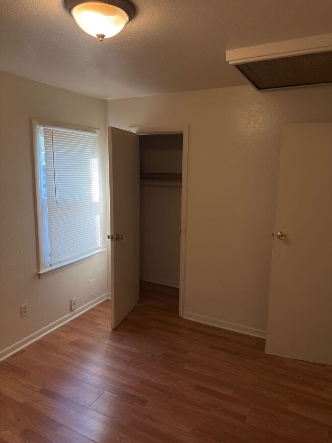Building Photo - 4026 Belfore Dr