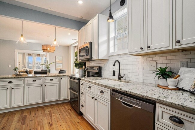 Building Photo - 292 Congress St