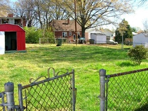 Building Photo - --APPLICATION PENDI2 BR / 1 BA  Renovated home near VCU in Byrd Park Area! Pets considered! Avail...