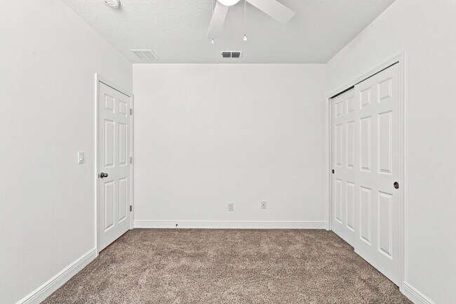 Building Photo - 101 Pitching Wedge Dr