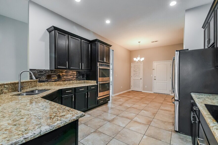 Building Photo - 16269 Stanis Ct
