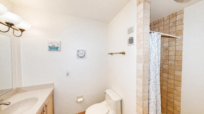 Building Photo - 1300 Seaway Dr