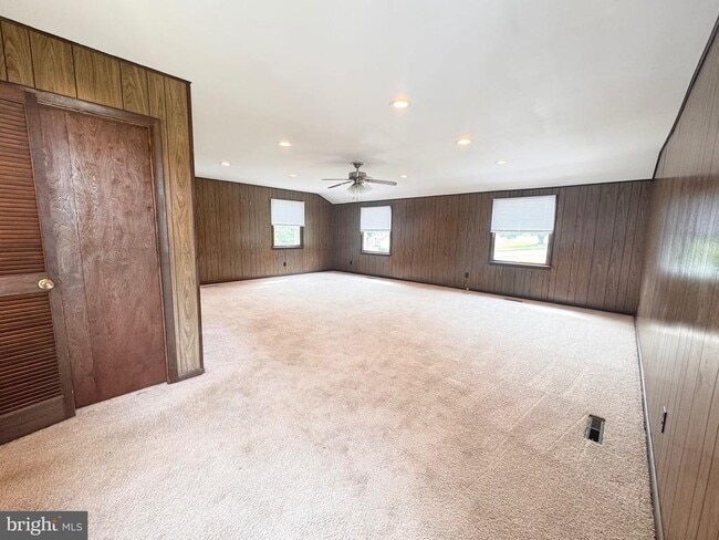 Primary Photo - 2710 Academy Dr