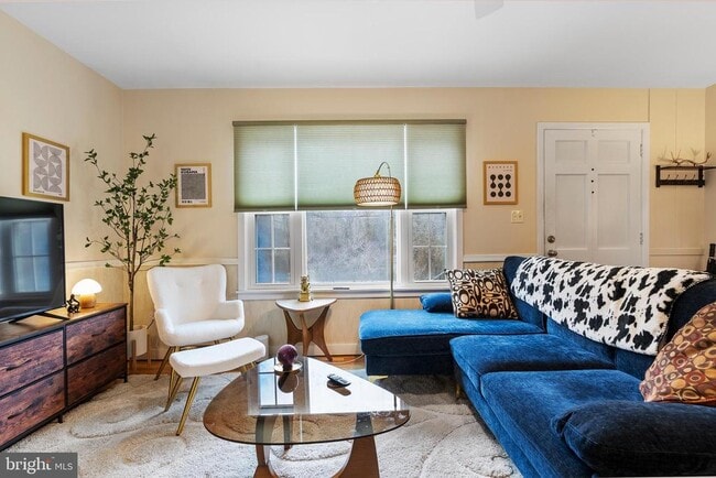 Building Photo - 516 Hollingsworth Dr