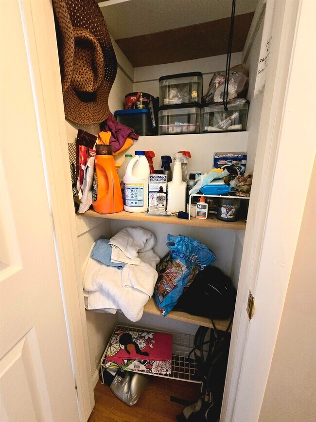 Building Photo - 123 Washington St