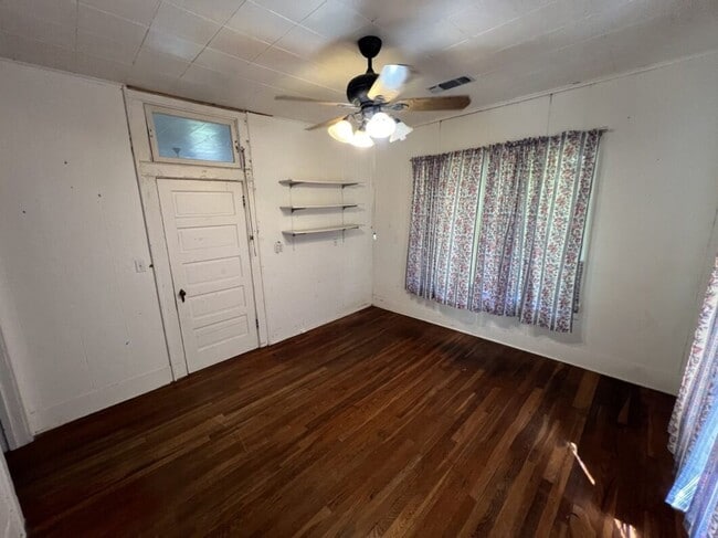 Building Photo - Spacious 5-Bedroom Home in Prime Zachary Location