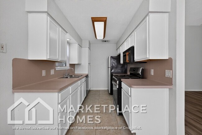 Building Photo - 1707 Provident Ln