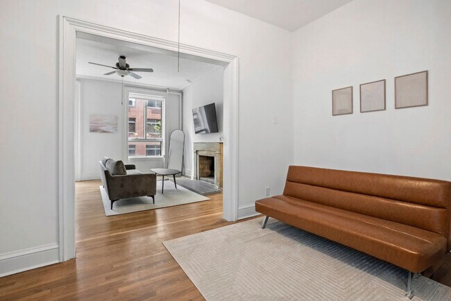 Building Photo - 257 W 19th St