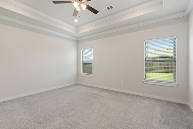 Building Photo - Like new 4BR Farmington home! LOADED with ...