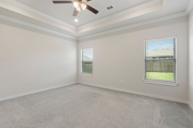 Building Photo - Like new 4BR Farmington home! LOADED with upgrades! Don't miss out!