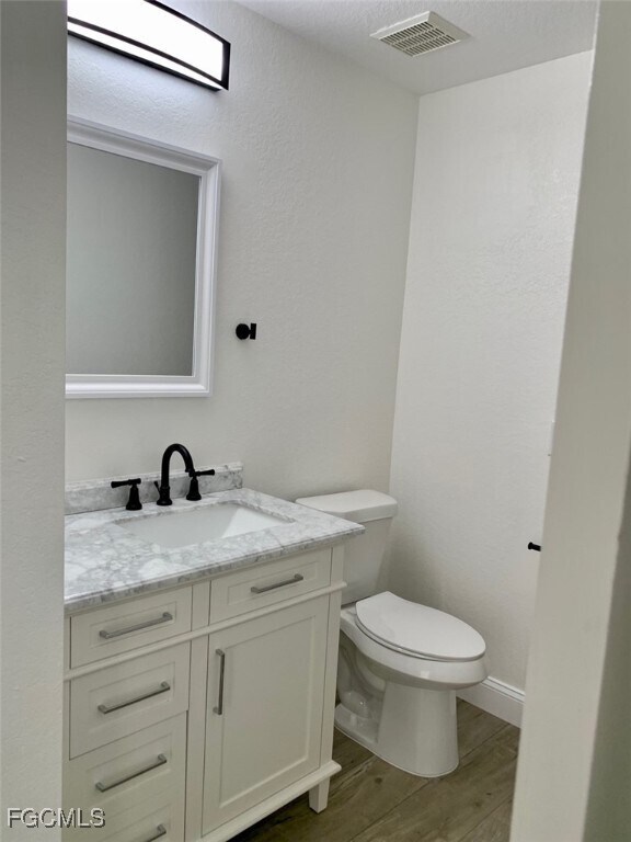 Building Photo - 11642 Royal Tee Cir