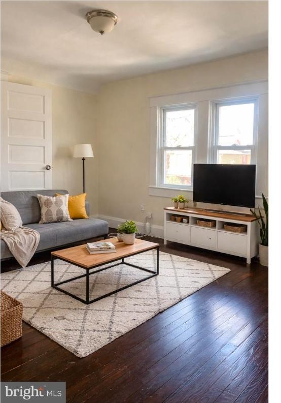 Building Photo - 3021 Glenmore Ave