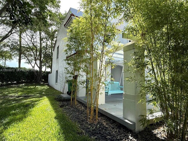 Building Photo - 6420 NW 109th Ave