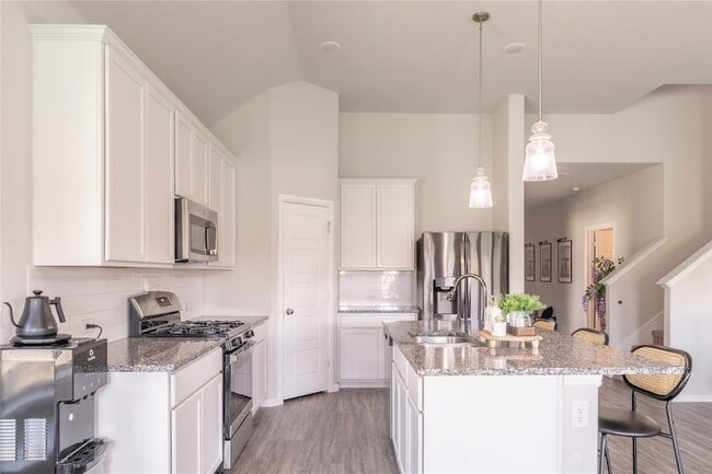 Building Photo - 7105 Pampas Pl