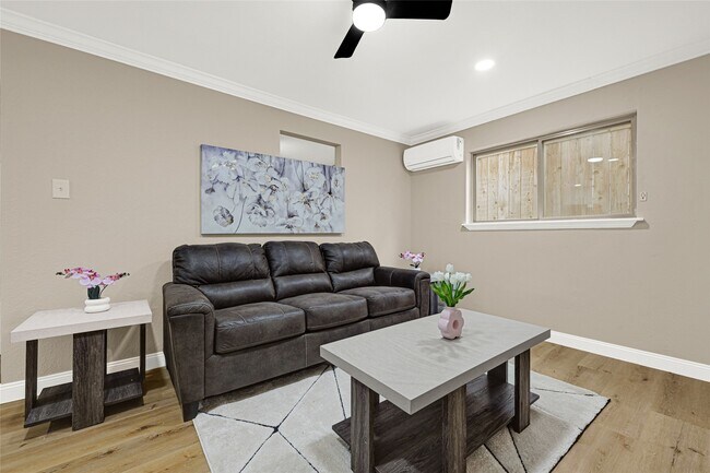 Building Photo - 1603 Welch St