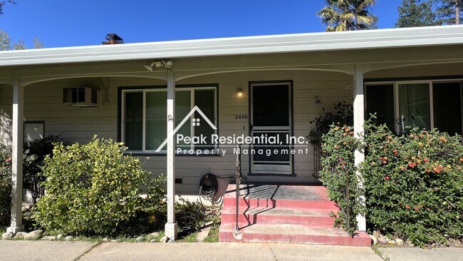 Building Photo - Charming Arden Area 2bd/1ba Duplex!