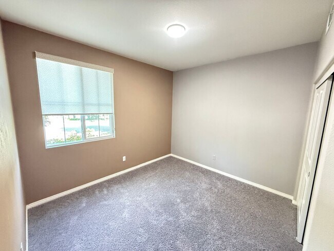 Building Photo - 24122 Village Cir Dr
