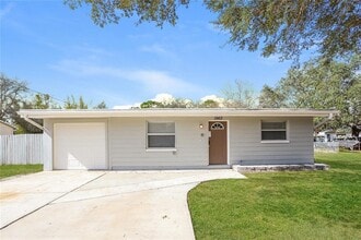 Building Photo - 1960 Cecil St