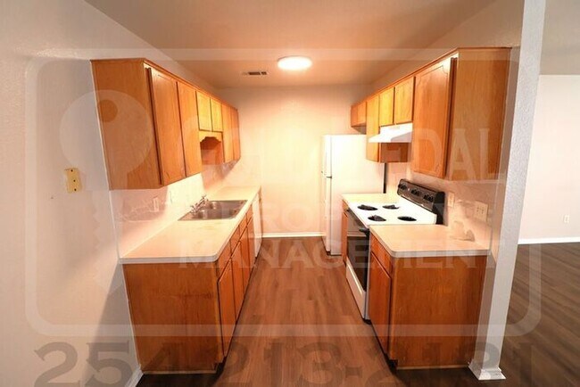 Building Photo - 3308 Cantabrian Dr