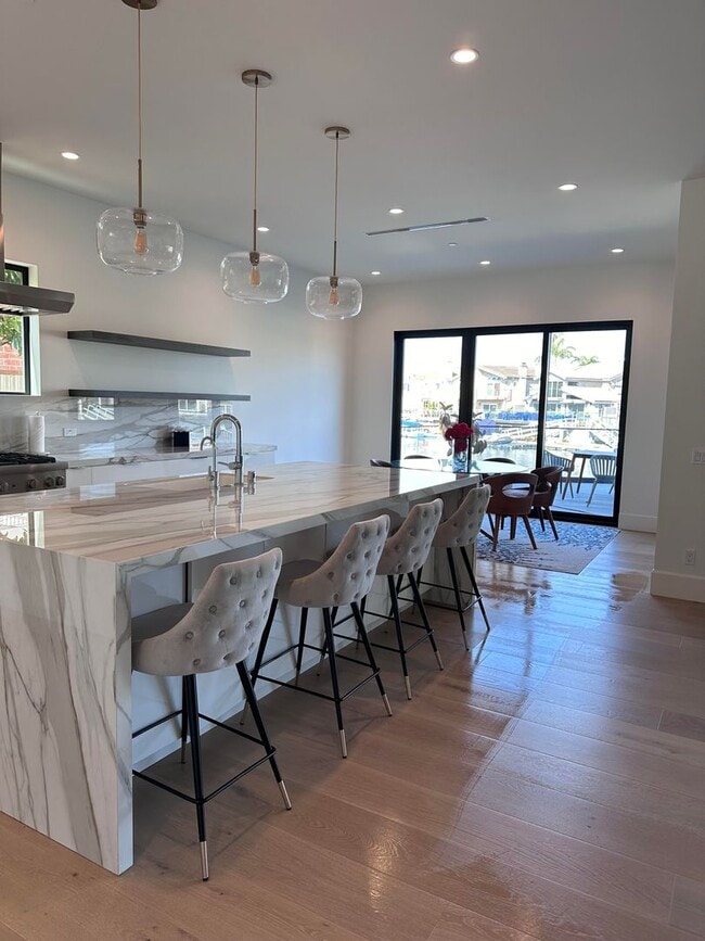 Building Photo - Stunning Waterfront Home in the Channel Islands Harbor.