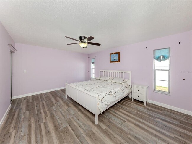 Building Photo - 1229 Lucaya Ave