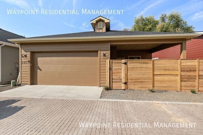 Building Photo - 2457 N Ashgrove Ln