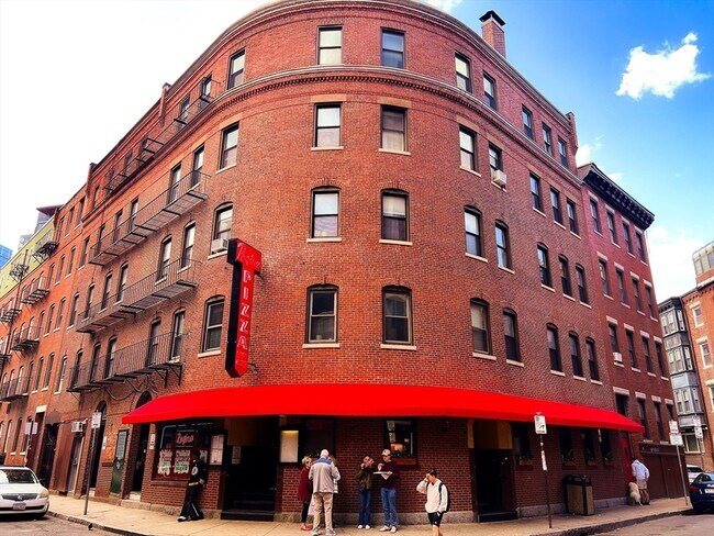 Building Photo - 76-78-78 N Margin St