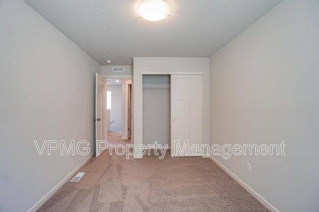 Building Photo - 11603 NE 138th Ave