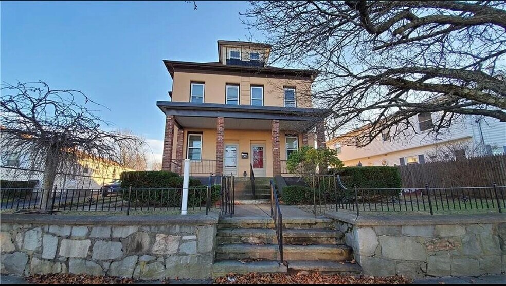 Building Photo - 685 Armistice Blvd
