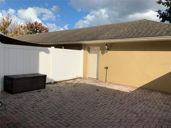 Building Photo - 7751 Fairgrove Ave