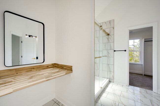 Building Photo - 412 Riley Ln