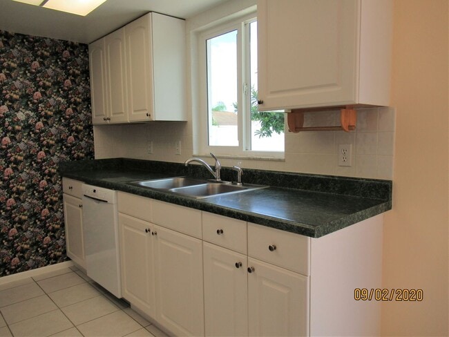 Building Photo - Cozy 3 Bedroom Port Orange Home with Fence...