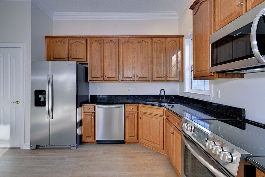 Building Photo - 6356 Glen Wilton Ln