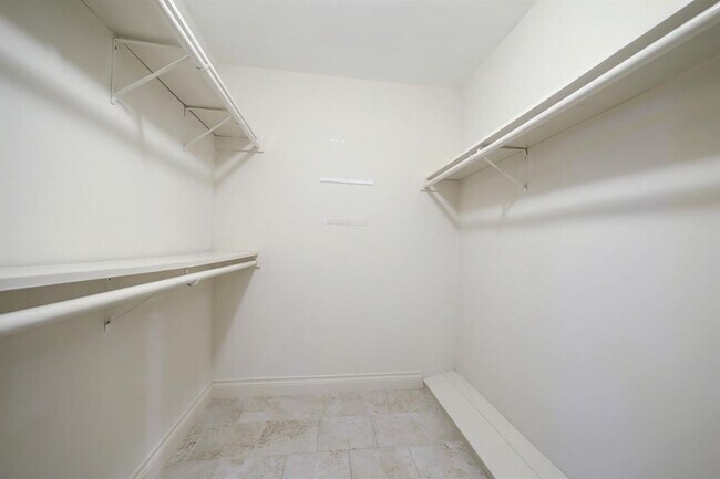 Building Photo - 3023 Sam Houston Dr