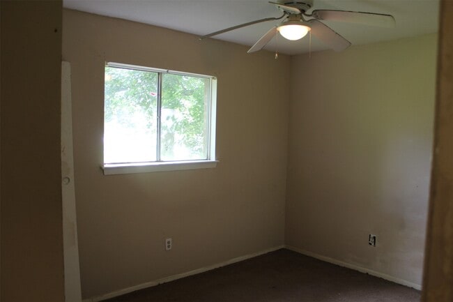 Building Photo - 8622 Brock Park Blvd